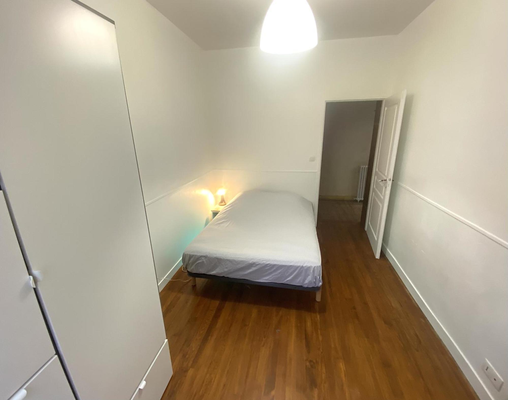 Floydroom'S Pau Chambre Hotes Dans Appartement Partage Proche Chateau Exterior photo