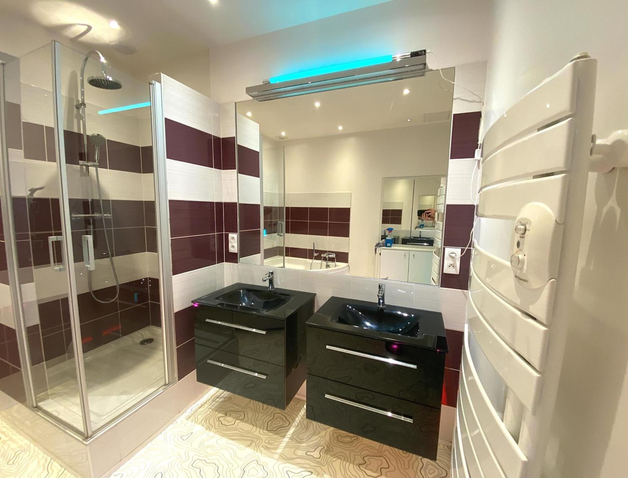 Floydroom'S Pau Chambre Hotes Dans Appartement Partage Proche Chateau Exterior photo